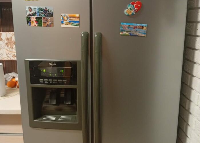 Grajewo ogłoszenia: Sprzedam dużą lodówkę 2-drzwiową dobrze mrozi  z kostkarka do...